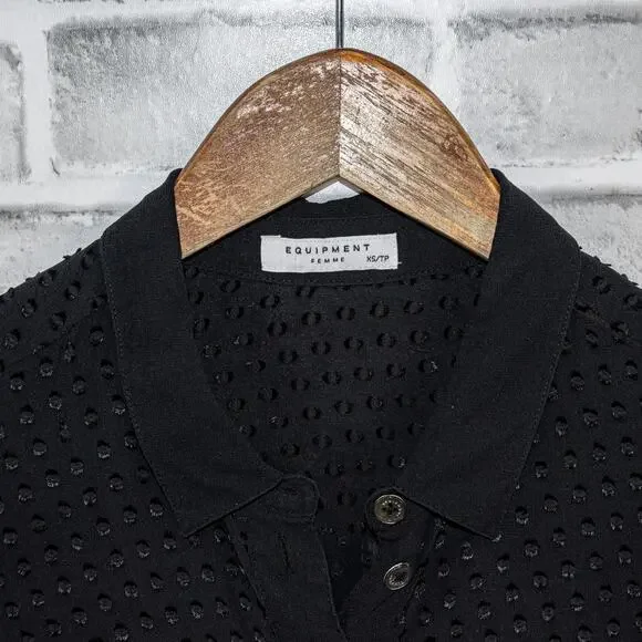 Equipment Femme Women's Sheer 1/2 button popover top in Black sz XS - Picture 3 of 10